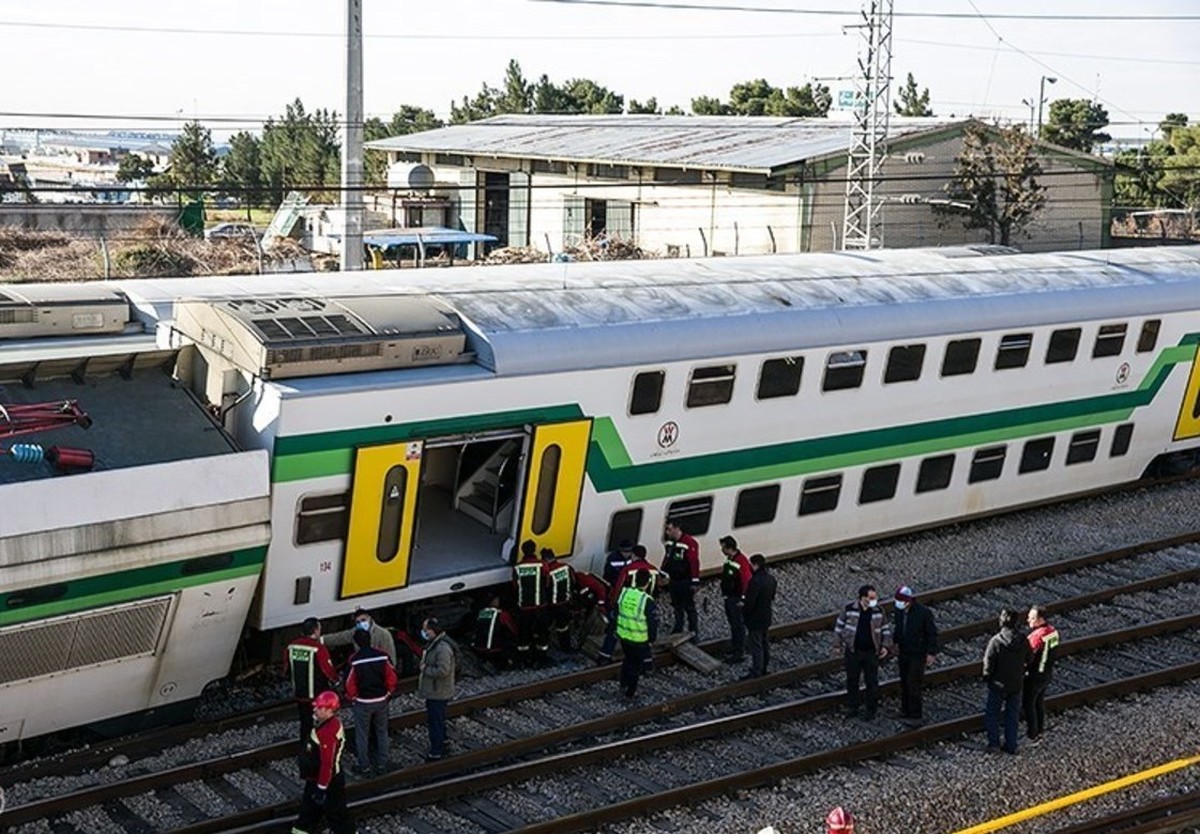 آخرین خبرها از تصادف دو قطار در خط متروی تهران - کرج