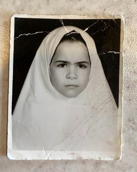 عکس ملیکا شریفی نیا در دوران مدرسه