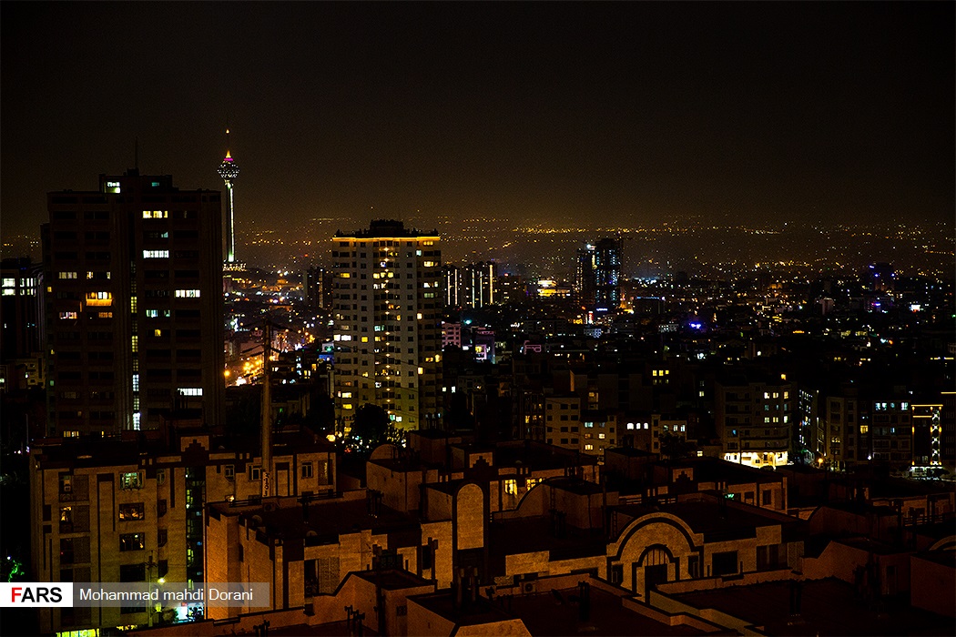 سطح شهر تهران. حوالی ساعت 1:00 بامداد