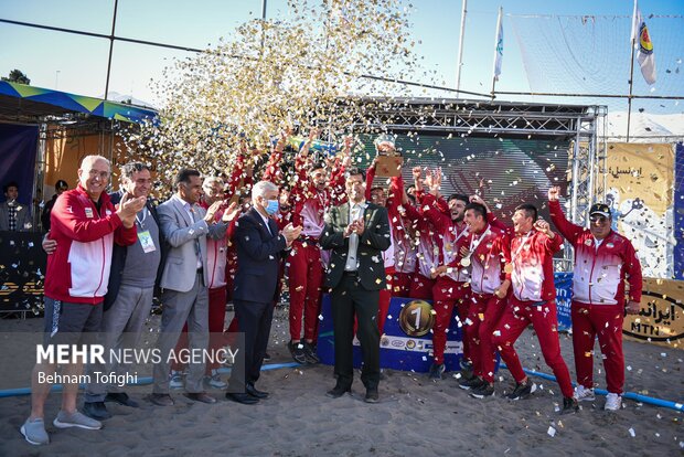 آخرین مسابقه هندبال ساحلی قهرمانی آسیا و انتخابی جهانی در تهران برگزار شد تیم نوجوانان هندبال ساحلی ایران قهرمان آسیا شد
