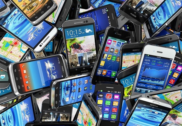 سرگردانی در بازار تلفن همراه به خاطر قطع شدن پیامک‌های رجیستری