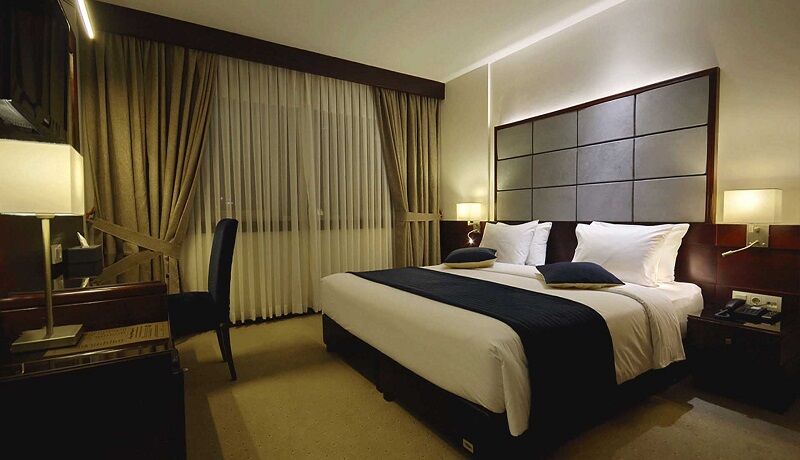 چادرخوابی درکنار هتل‌ها| ارزان سازی سفر حلقه مفقوده اقتصاد گردشگری