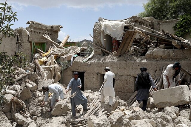 شمار قربانیان زلزله در افغانستان از ۲۰۰۰ نفر گذشت