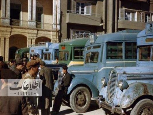 تصویر جالب از اولین ایستگاه اتوبوس تهران در سال ۱۳۳۲/ عکس