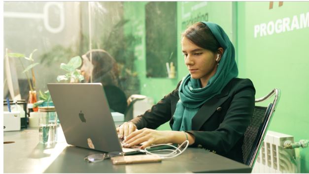 چالش ها و آرزوهای نابغه 17 ساله ایرانی