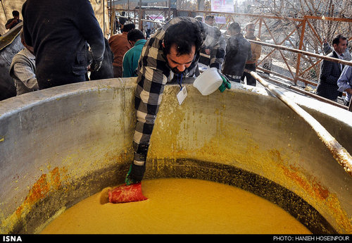 شله‌زرد نذری در شیراز (عکس)