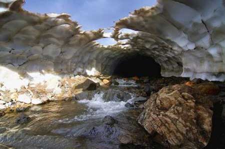 غار يخي و فوق العاده زيباي كامچاتكا + تصاویر