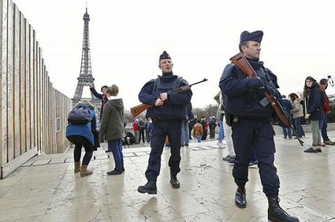 تدابیر شدید امنیتی در فرانسه