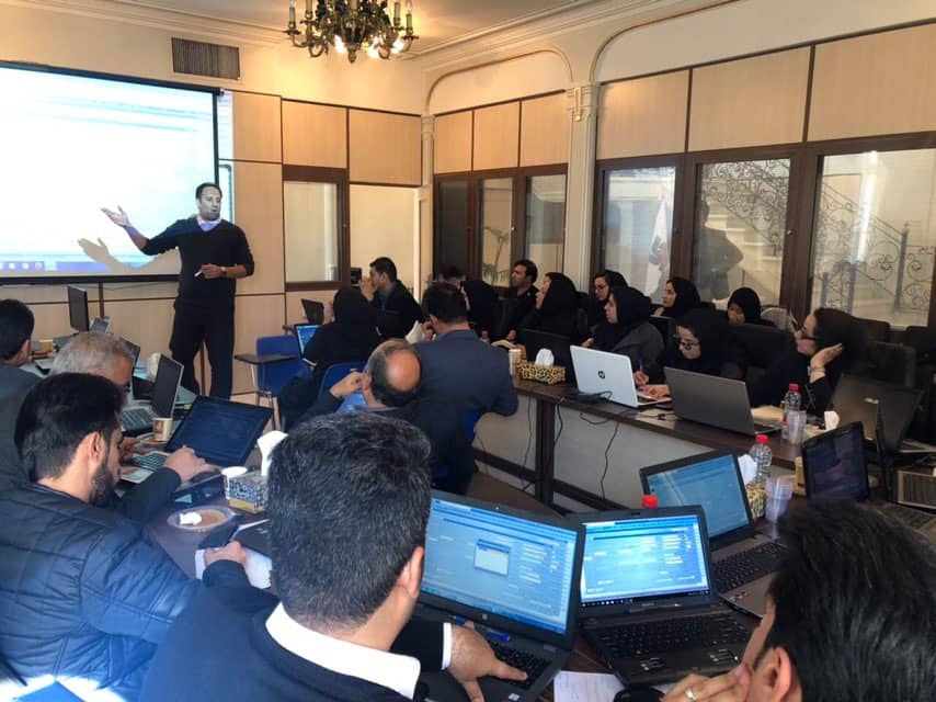 برگزاری یازدهمین دوره آموزشی فناوران در شعب فارس و بوشهر