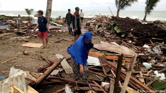 سونامی مرگبار در اندونزی ۲۲۲ قربانی گرفت