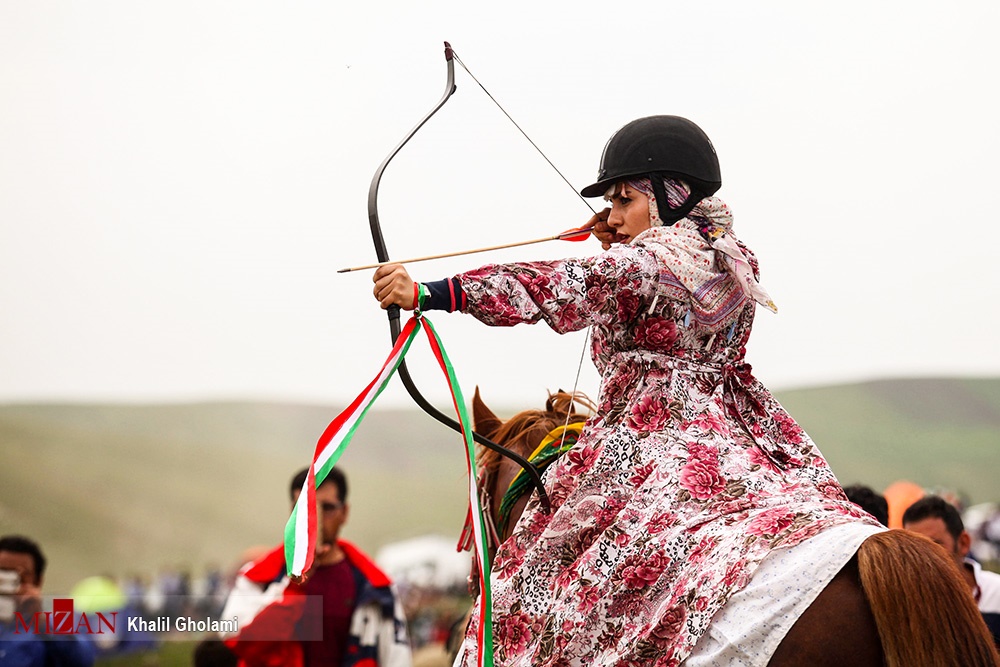 سوارکاری زنان در جشنواره ورزشهای بومی + عکس ها