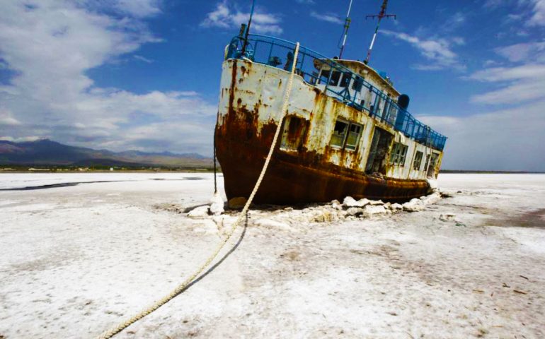 تهدید زندگی 5 میلیون نفر با خشک شدن دریاچه ارومیه