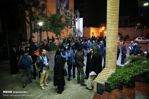 نمایش مستند ایکس سونامی در مشهد