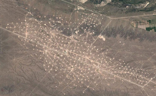 این تصویر شاید شبیه نقشه مترو یا مدار‌های الکتریکی باشد، اما در واقع میادین نفتی در آرژانتین هستند.