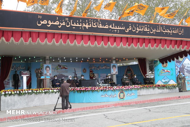مراسم «رژه خدمت» روز ارتش در تهران