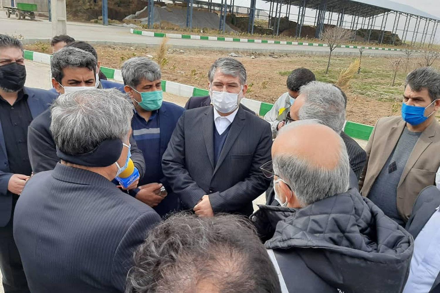 بازدید رئیس و اعضای کمیسیون کشاورزی مجلس از شرکت دامپروری و کشاورزی شیر و دام دشت گل کردستان