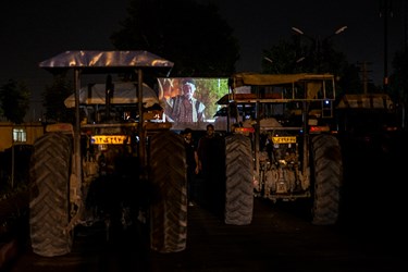 نمایش تراکتوری فیلم خروج برای کشاورزان پیشوا