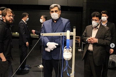 بازدید شهردار تهران از کارگاه خیریه تولید ماسک در تالار حافظ