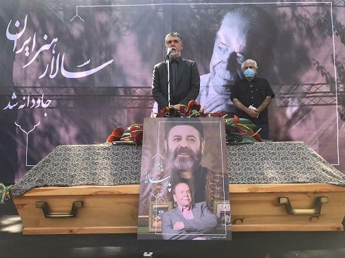 وزیر ارشاد در مراسم تشییع محمدعلی کشاورز