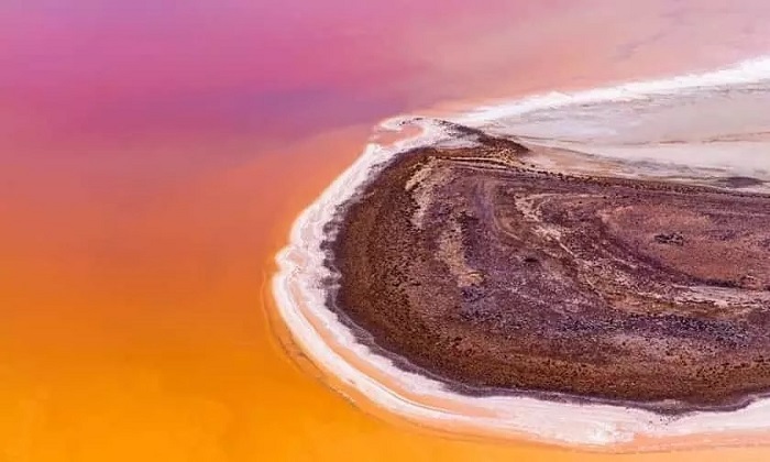 دریاچه‌های صورتی از جاذبه‌های منحصر به فرد استرالیا