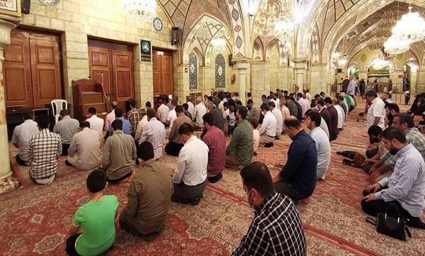 مراسم دعای کمیل در حرم حضرت رقیه (س) برگزار شد
