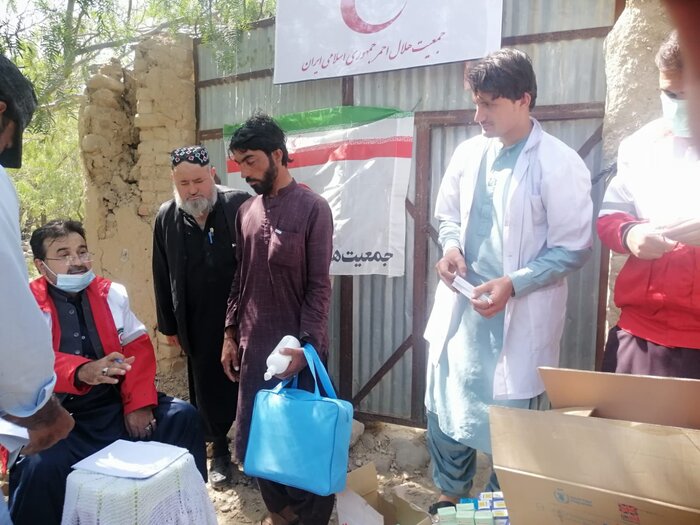امدادرسانی هلال احمر ایران به زلزله‌زدگان در بلوچستان پاکستان