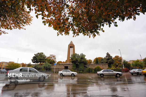 طراوت باران پاییزی در همدان