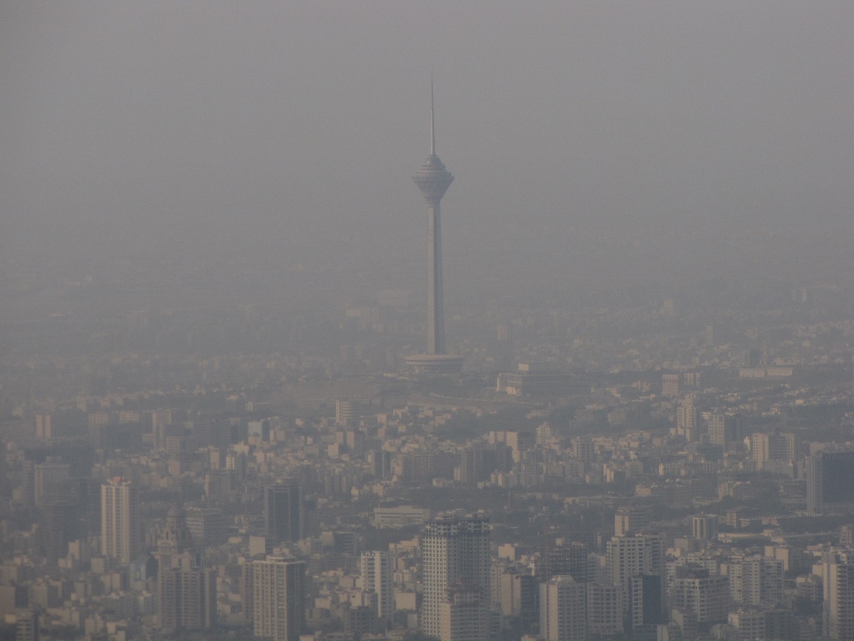 آلودگی هوا مدارس تهران را غیر حضوری کرد
