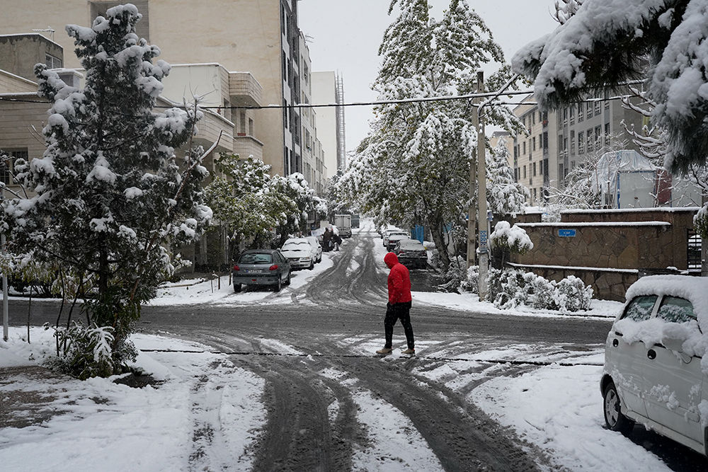 برف و کولاک تهران را فرا می گیرد