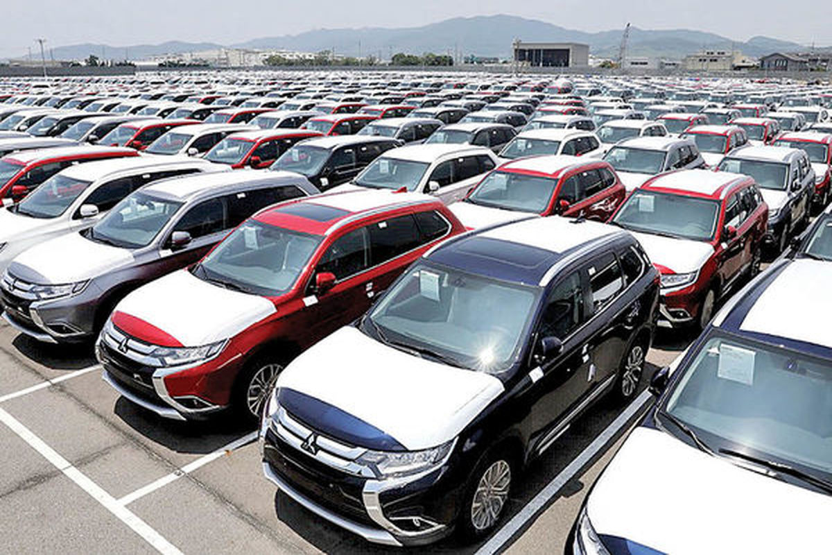 قیمت‌ها در بازار خودرو کاهشی می‌شود