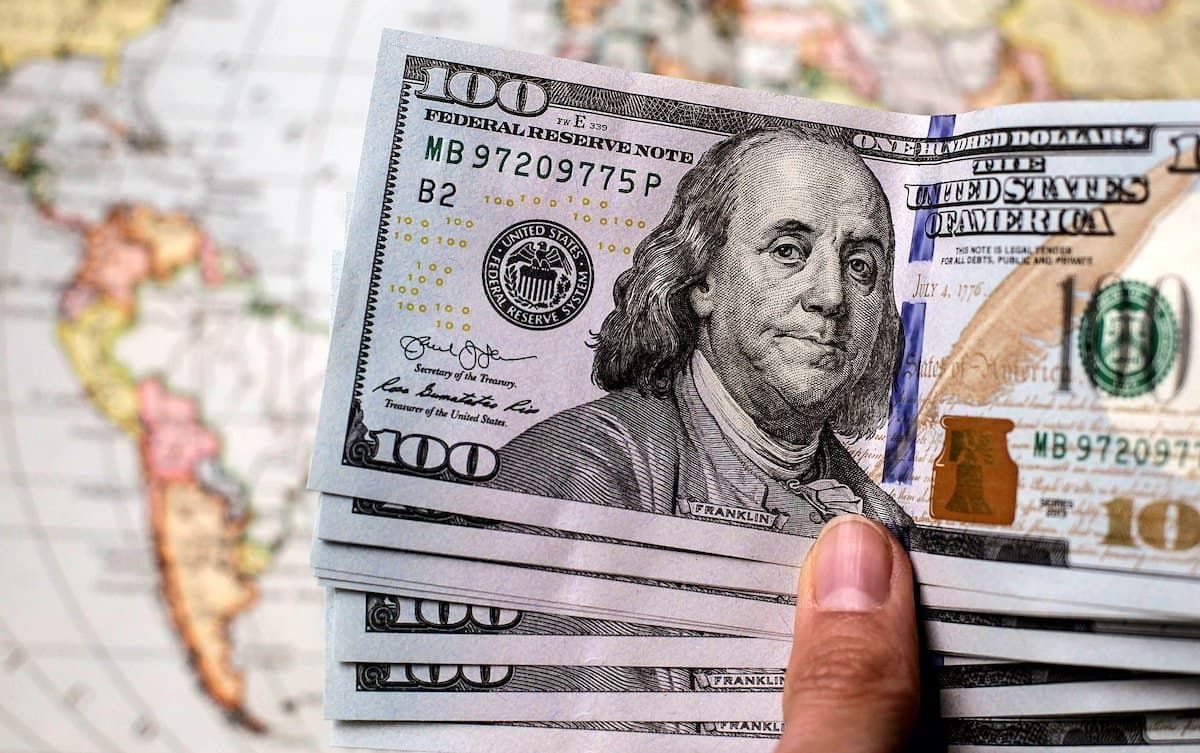 عبور دلار از سقف تاریخی