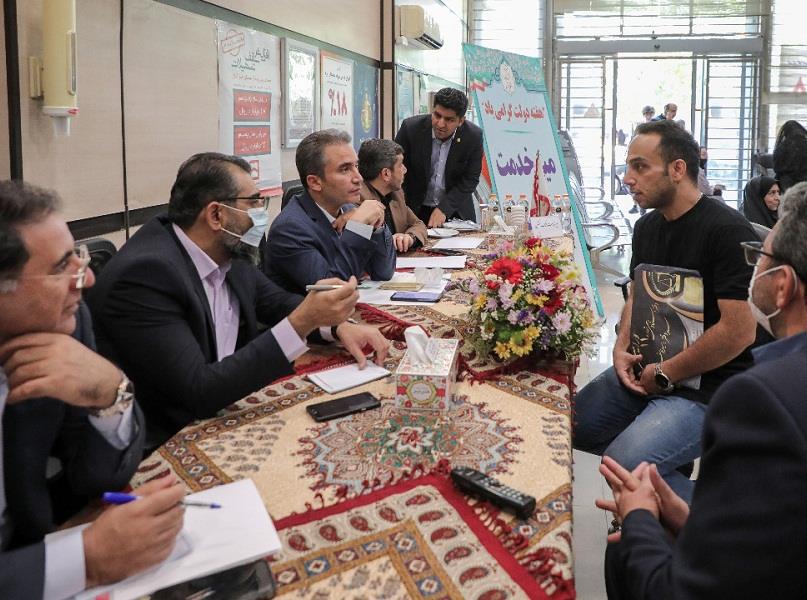 بازدید مدیران بانک مسکن از میز خدمت شعب مرکزی ورامین، هفده شهریور و شهدای تهران