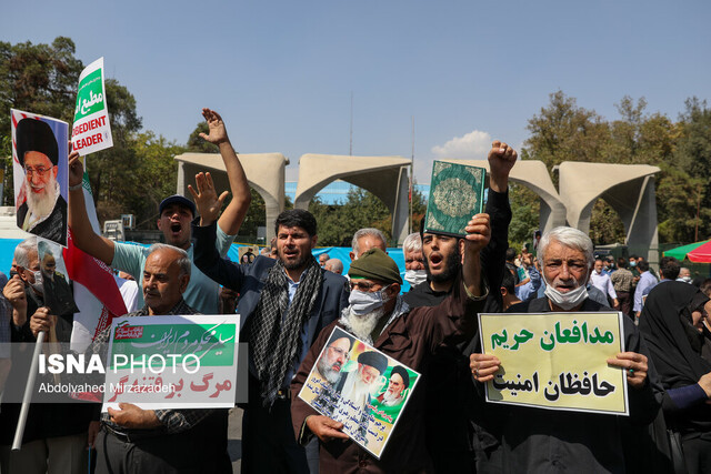 راهپیمایی نمازگزاران تهرانی در محکومیت اغتشاشات اخیر
