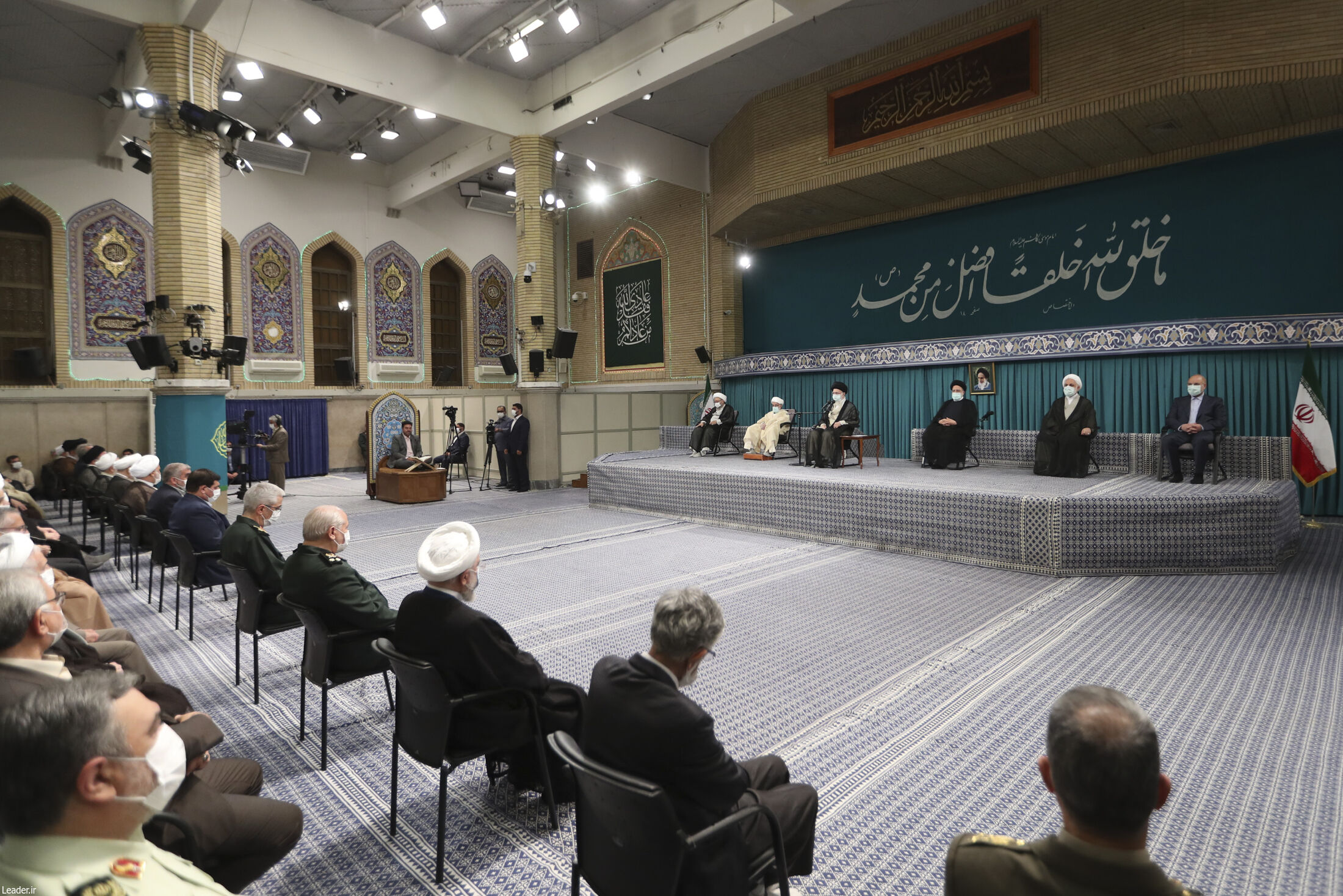 دیدار مسئولان نظام و میهمانان کنفرانس بین‌المللی وحدت اسلامی با رهبری