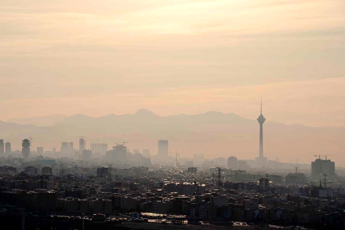 تداوم آلودگی هوای تهران؛ مدارس ابتدایی تعطیل شد