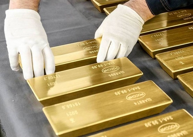 سقوط سال قیمت طلا رقم خورد