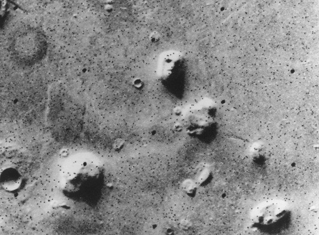 ظاهر شدن چهره عجیب یک انسان در مریخ + عکس
