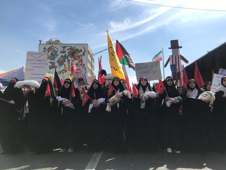 شکوه حضور ایرانیان در راهپیمایی روز قدس
