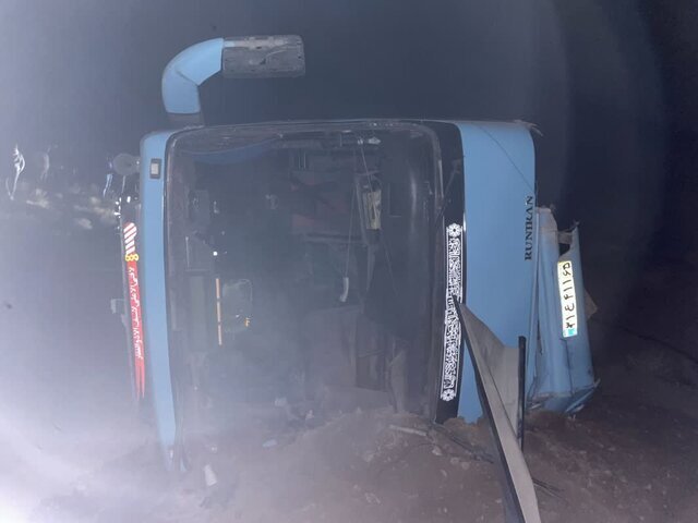 واژگونی اتوبوس با ۶ کشته و ۲۷ مصدوم در کرمان واژگونی اتوبوس با ۶ کشته و ۲۷ مصدوم در کرمان