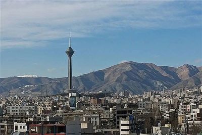 باد شدید و خیزش گرد و خاک در تهران