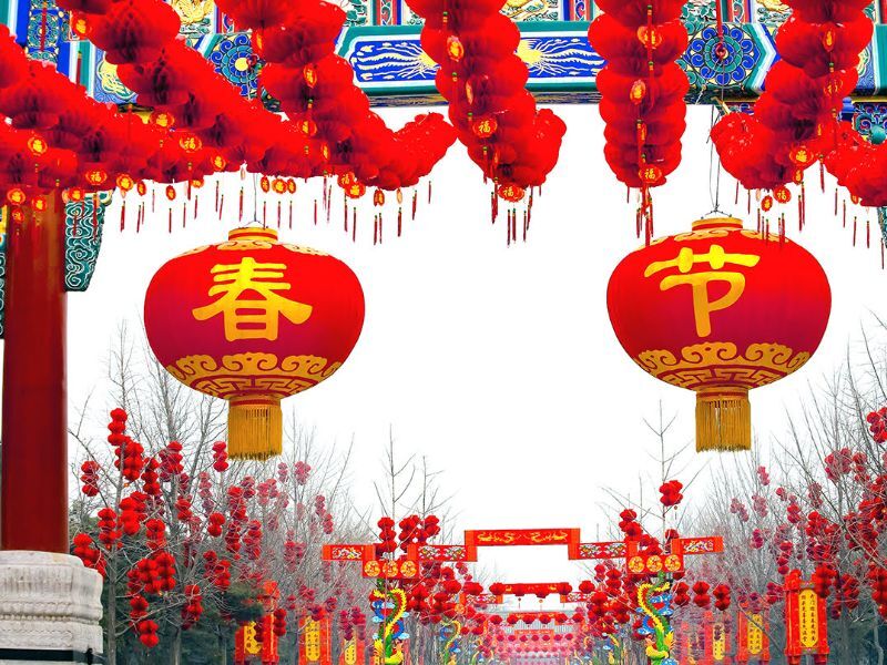 آشنایی با آداب و رسوم محلی و جشنواره‌های سنتی چین