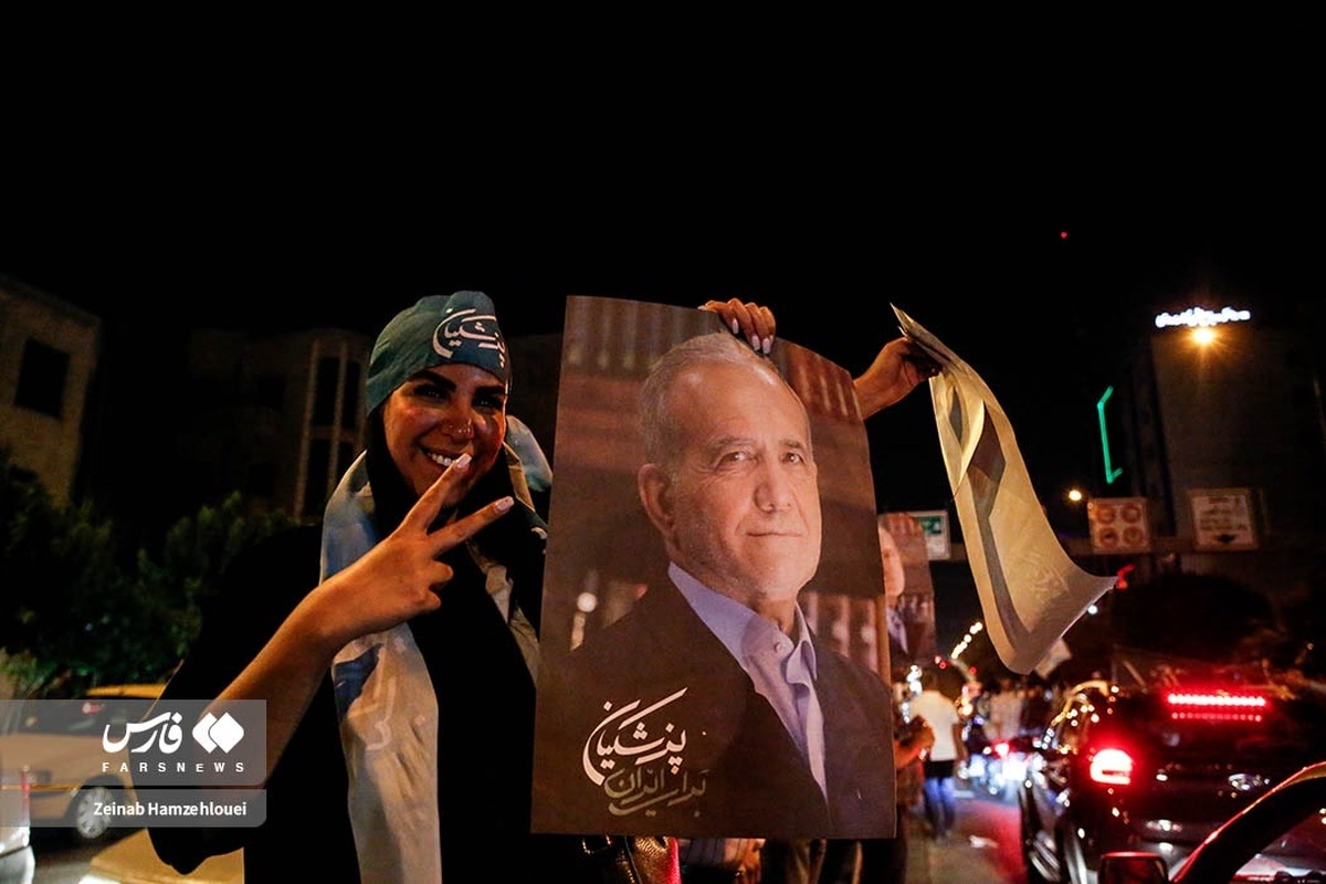 شور و شوق تهرانی‌ها در ساعات پایانی تبلیغات انتخابات ریاست جمهوری