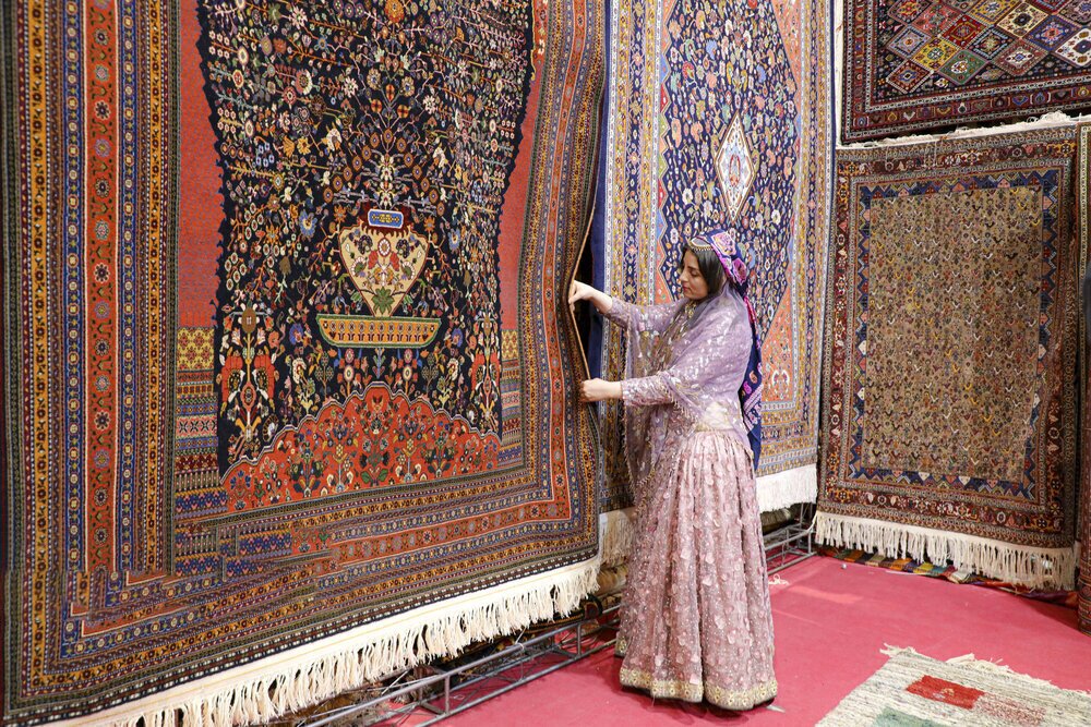قاچاق فرش افغانستانی به بازار ایران