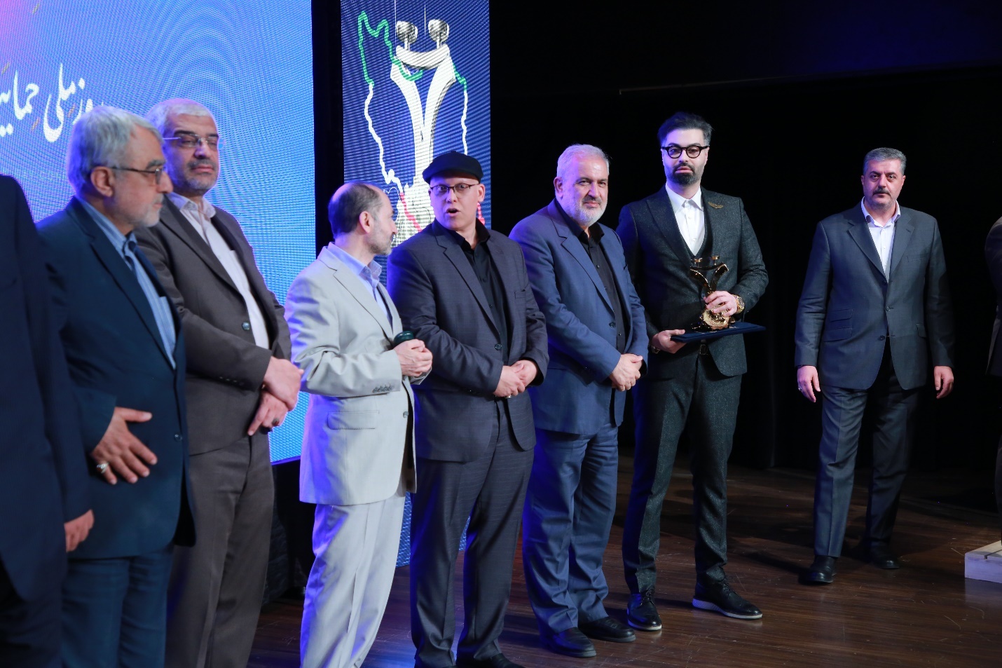 کسب تندیس طلایی سال 1402