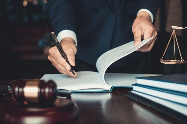 خلیل آسایش؛ راه‌حلی مطمئن برای پیچیده‌ترین مسائل حقوقی در امارات
