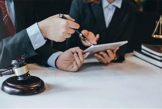 خلیل آسایش؛ راه‌حلی مطمئن برای پیچیده‌ترین مسائل حقوقی در امارات