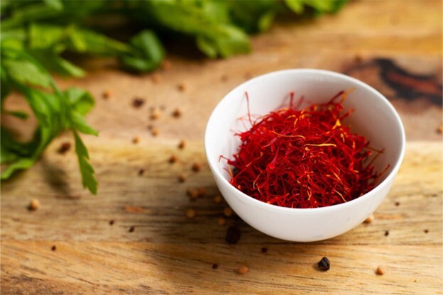زعفران ممتاز را با قیمتی باورنکردنی فقط از تیدا زعفران بخرید