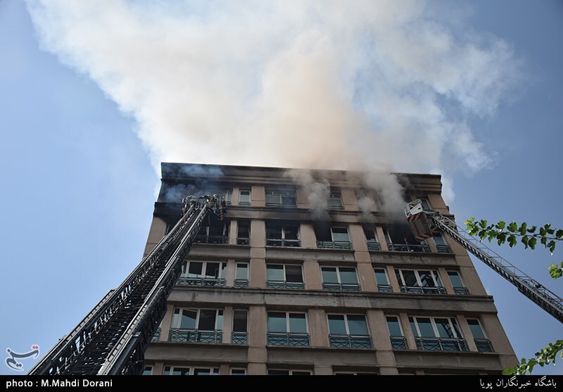 به این ۱۱ ساختمان پرخطر و بحرانی بازار تهران وارد نشوید! به این ۱۱ ساختمان پرخطر و بحرانی بازار تهران وارد نشوید!