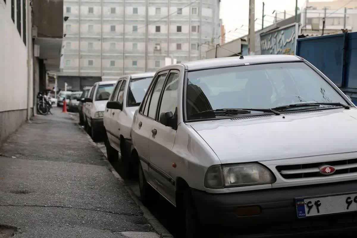 خودرو اجارهای؛ چهره تازه بیپولی عمومی | طبقه متوسط چطور از جاده اقتصاد حذف شد؟ اجاره خودرو