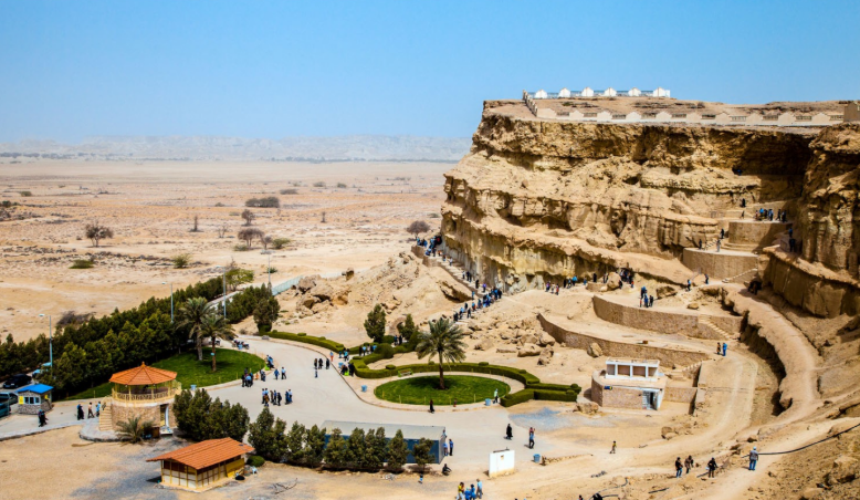 معرفی بهترین جاذبه های گردشگری کیش و قشم! الماس های جنوب ایران